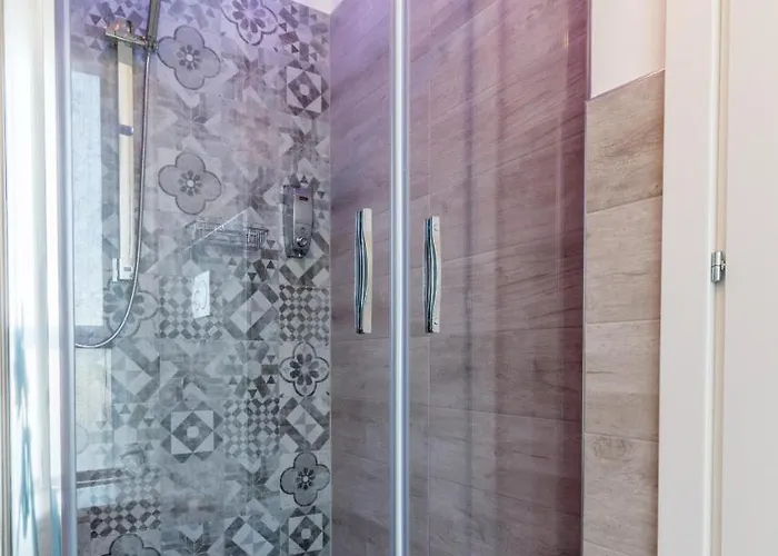 4 Star Boutique בית הארחה *