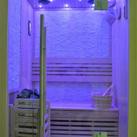 بيت ضيافة 4 Star Boutique بولونيا